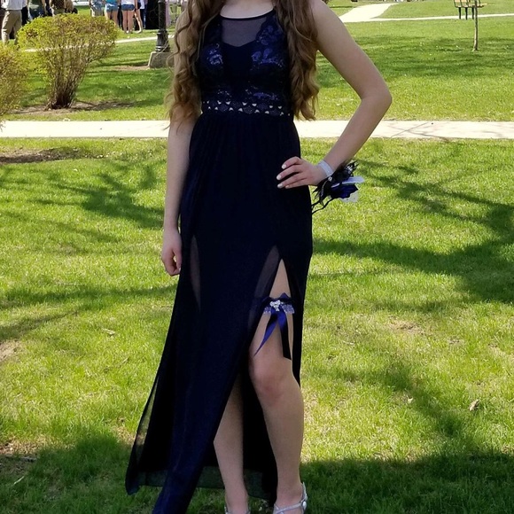 Navy prom dress - Picture 1 of 3